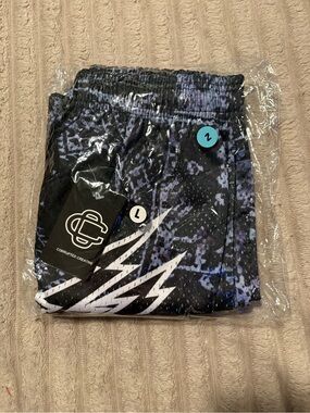 Boys' Black & Purple Athletic Shorts. BNWT Large. CT-2/2